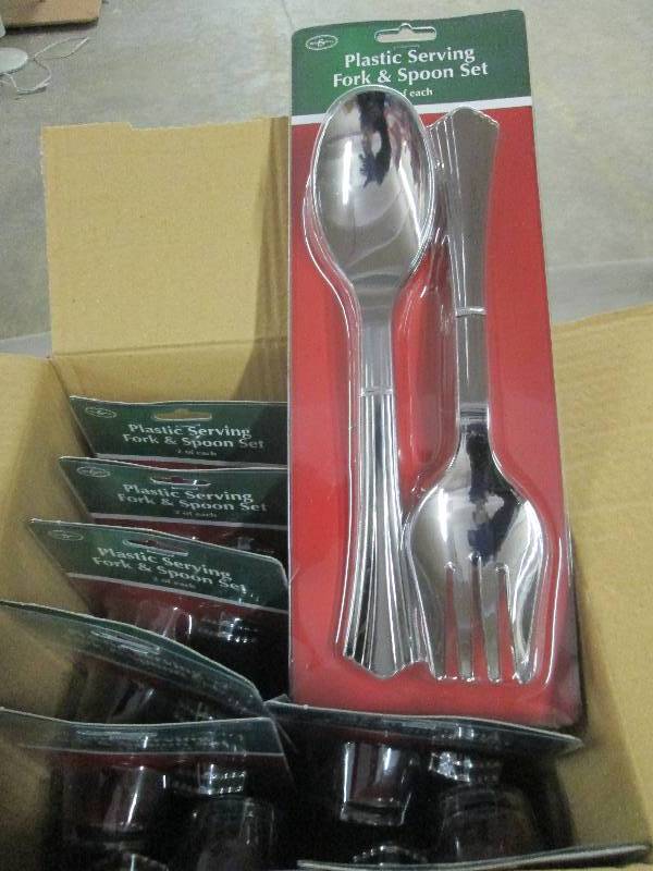 Lot of 12 Fork & Spoon Plastic Serv...