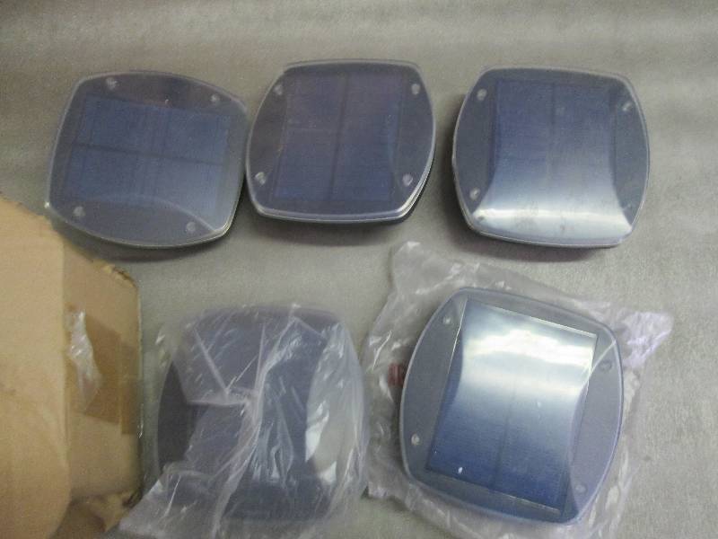 Lot of 5 Solar Units...