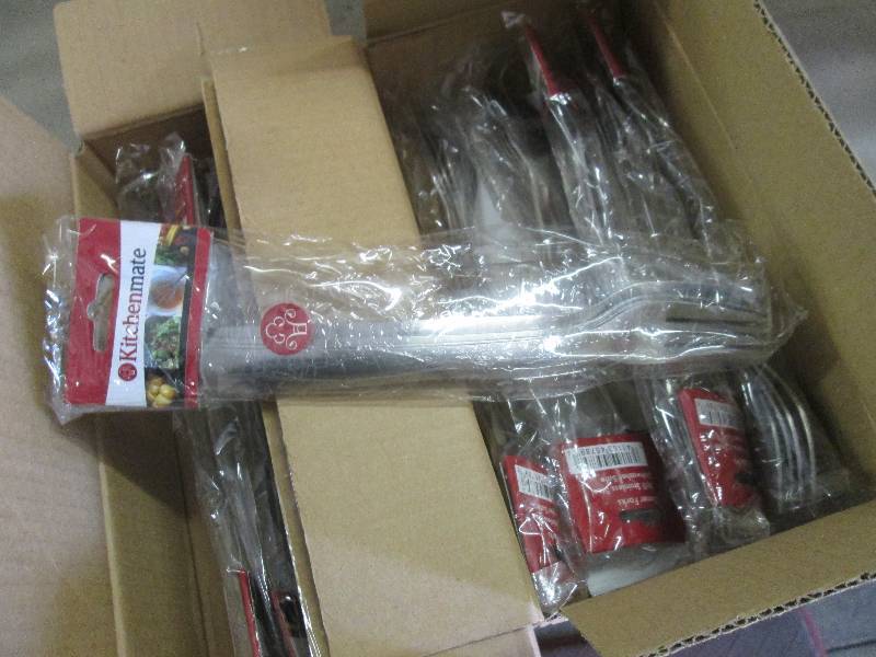 Box of 36- 4pk Dinner Forks from Ki...
