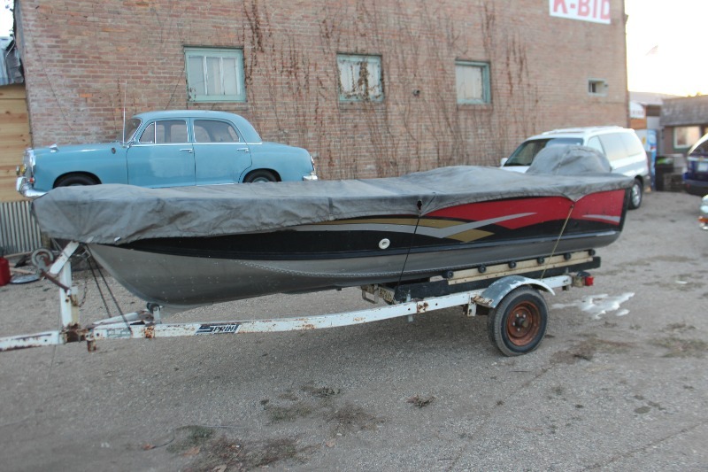 lot 2012 image: Lund Aluminum Fishing Boat, 35HP Johnson, Trailer - UPDATED INFO