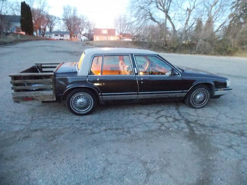 lot 5 image: 1988 Buick Park Avenue