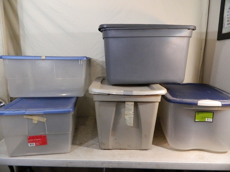 5 Assorted Totes with Lids