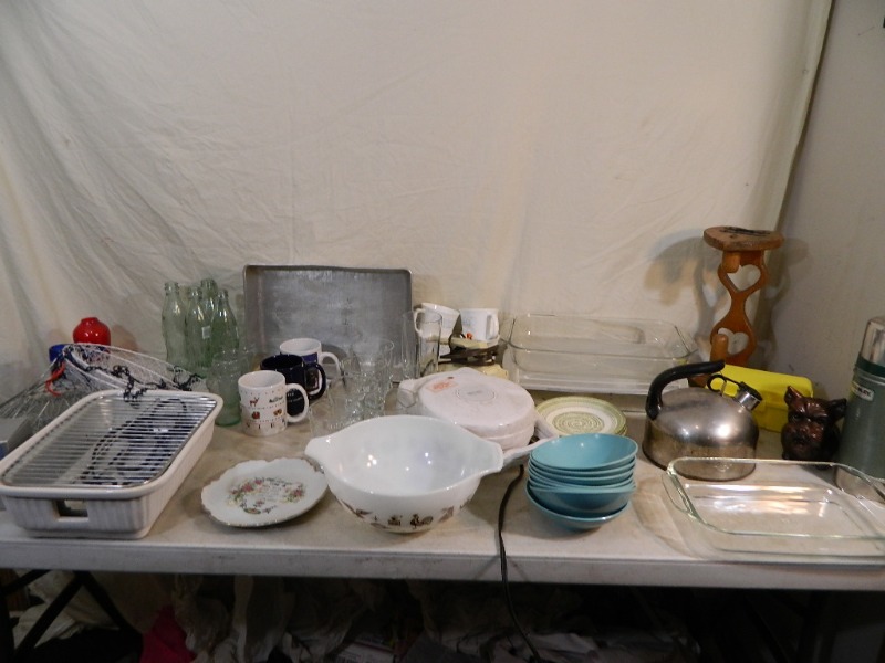 Pyrex and Kitchen Items