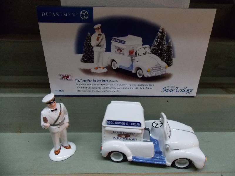 Dept 56 Christmas VillageHouse