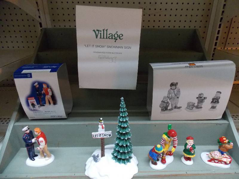 Dept 56 Christmas VillageHouse
