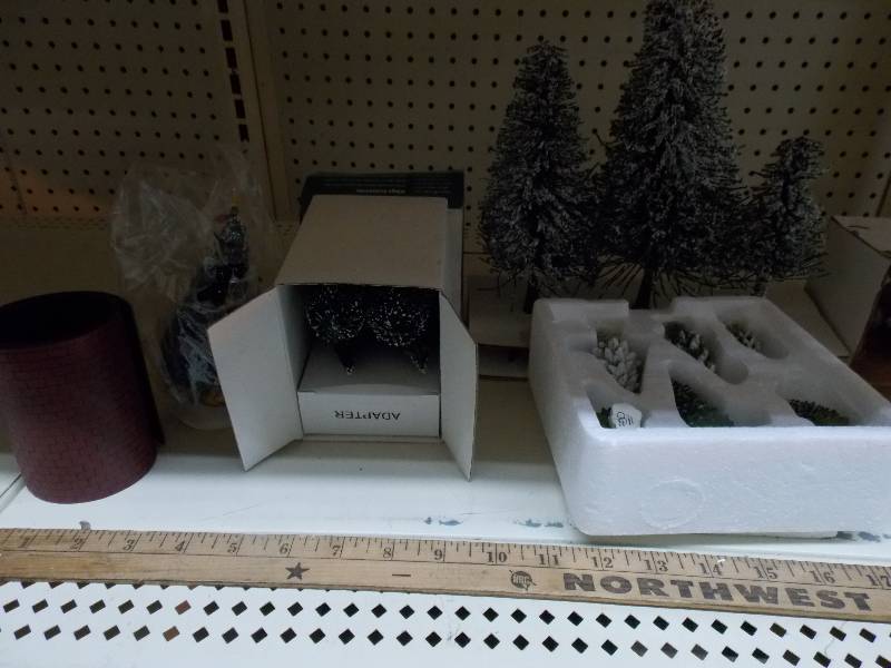 Dept 56 Christmas VillageHouse