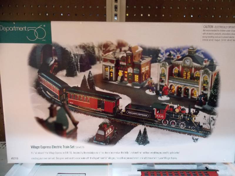 Dept 56 Christmas VillageHouse