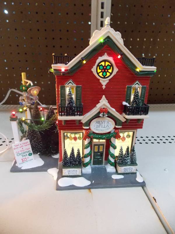 Dept 56 Christmas VillageHouse