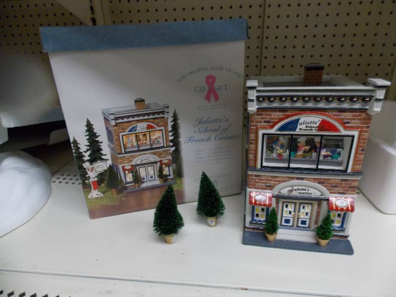 Dept 56 Christmas VillageHouse