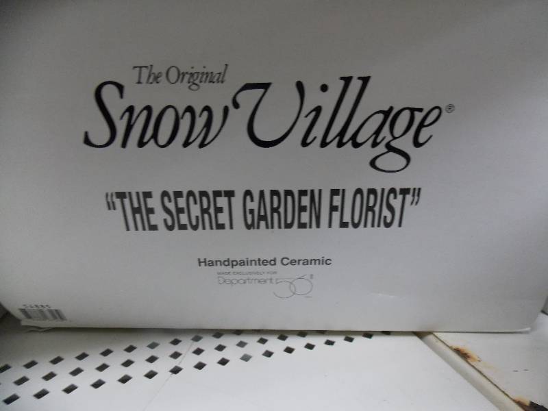 Dept 56 Christmas VillageHouse