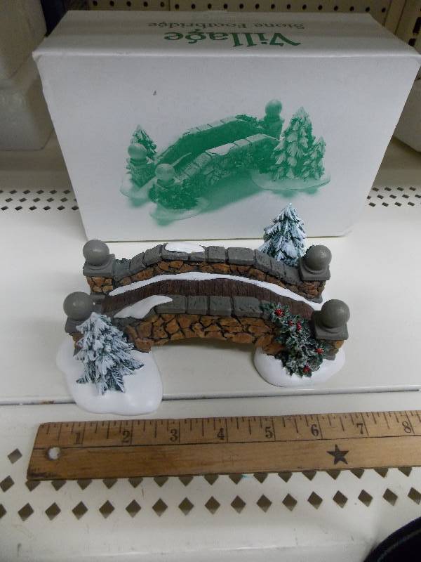 Dept 56 Christmas VillageHouse