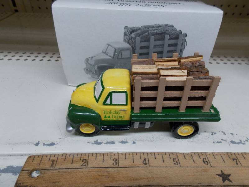 Dept 56 Christmas VillageHouse