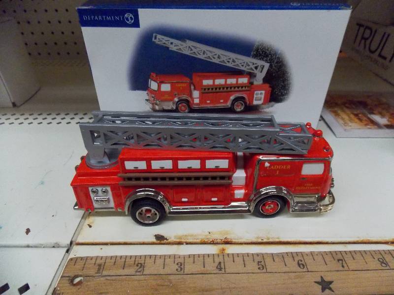 Dept 56 Christmas VillageHouse