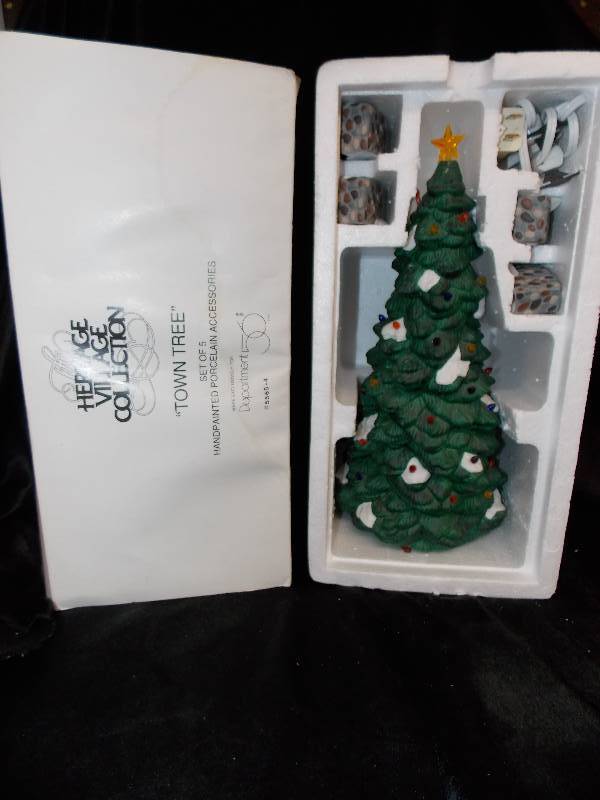 Dept 56 Christmas VillageHouse