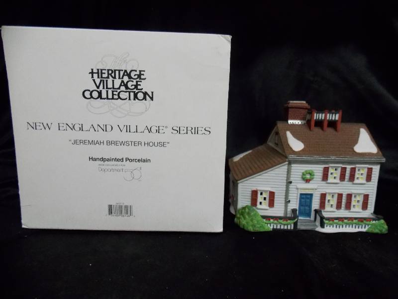 Dept 56 Christmas VillageHouse