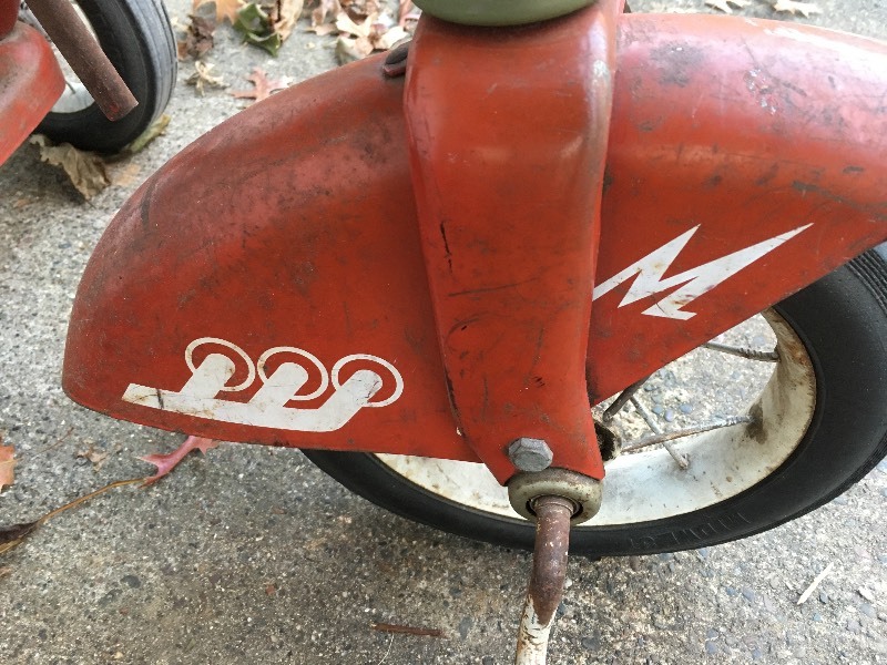 lot 1 image: 1950s Midwest Industries Tricycle Trike