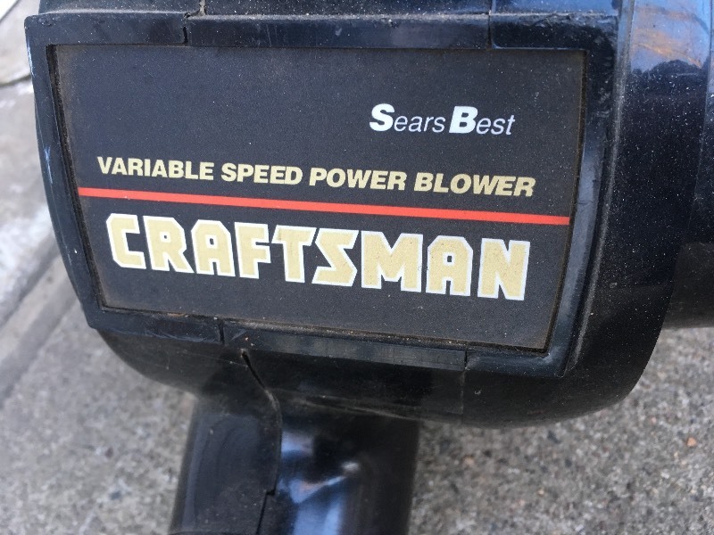 lot 18 image: Leaf Blower - Craftsman Electric