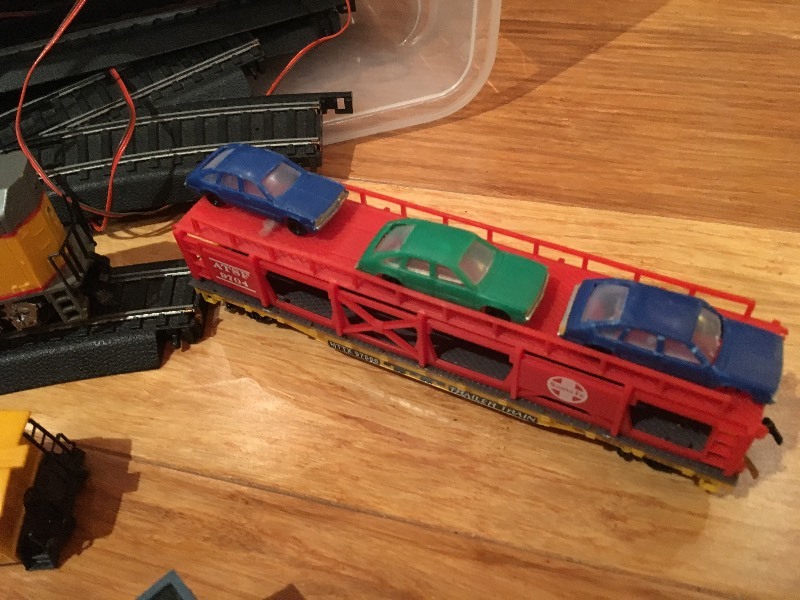 lot 3 image: Train Set - Power Lock Track System