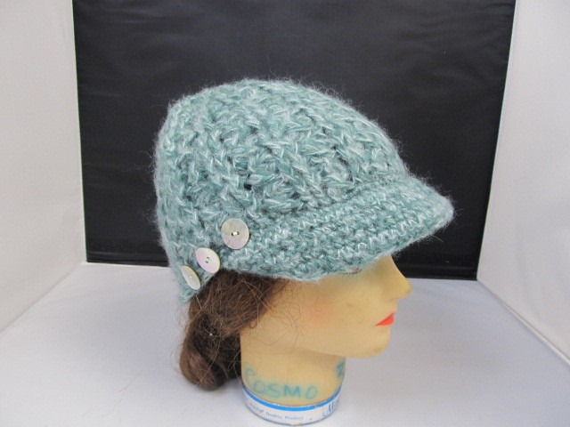 lot 46 image: Knit Womens Fashionable Winter Hat, Teal w Thick Lining
