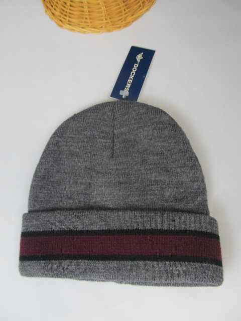 lot 61 image: Group of 3 Mens Winter Skull Hats - Dockers & Northern