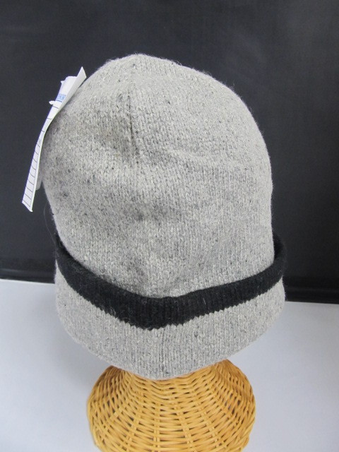 lot 60 image: Mens Wool Winter Hat w Cuff - Grey w Black