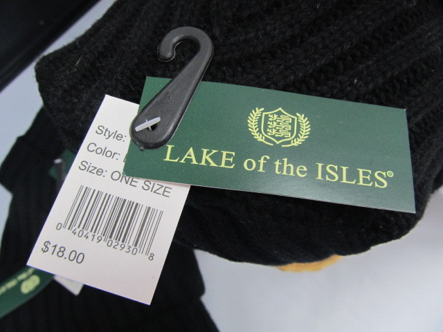 lot 62 image: 5 Brand New THICK Lake of Isles Knit Winter Hats - BLACK