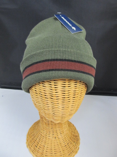 lot 84 image: Dockers Winter Skull Hat w Cuff - green w red stripe