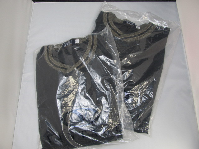 lot 116 image: Pair of Vantage Pullover Windbreaker Jackets, sizes XXL & XL