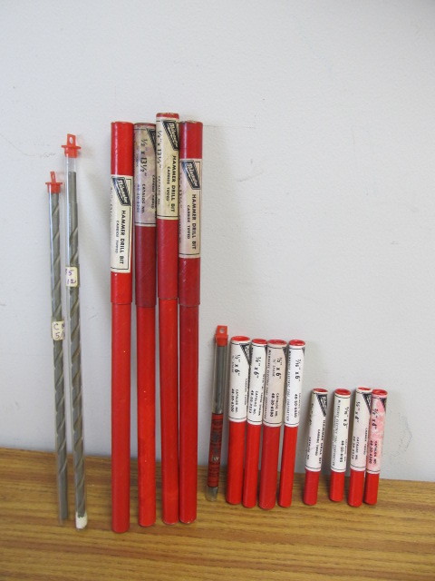 lot 12 image: NICE Milwaukee etc Hammer Drill Bits