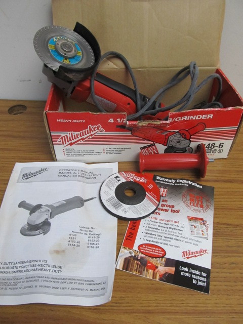 lot 13 image: NICE Milwaukee Heavy Duty SanderGrinder