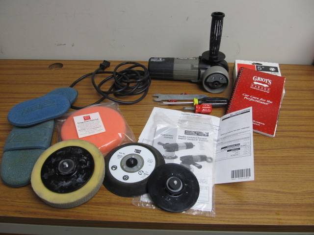 lot 16 image: PORTER CABLE HD 6 Random Orbital Sander wAccesories