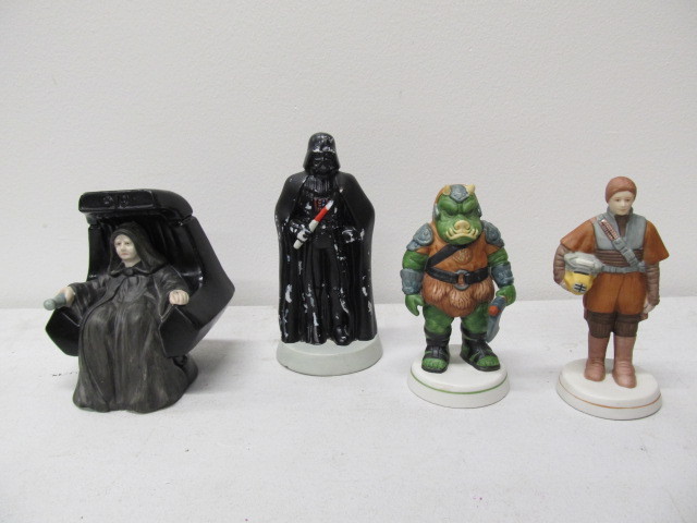 lot 126 image: 4 Vintage 1983 Star Wars Return of The Jedi Figurines