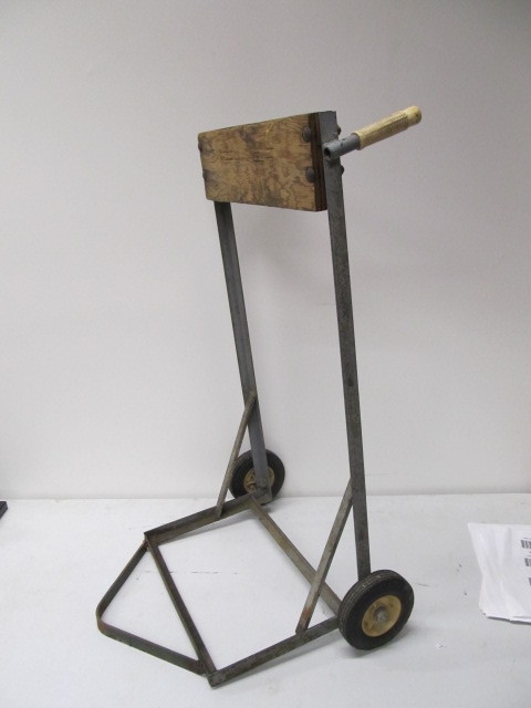 lot 128 image: Vintage Outboard Motor Rolling Stand