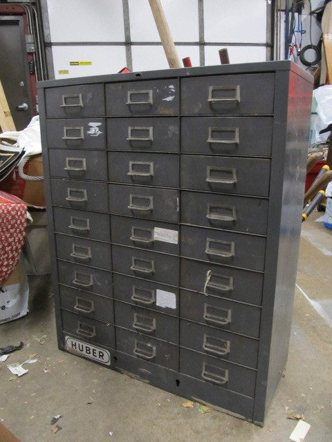 lot 130 image: Vintage Industrial 27-Drawer Cole-Steel Cabinet