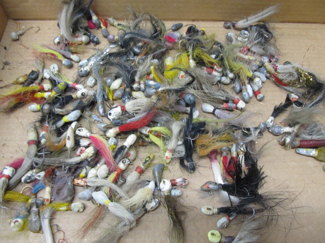 lot 144 image: Lot of 200 Vintage Painted Lead Fishing Lures
