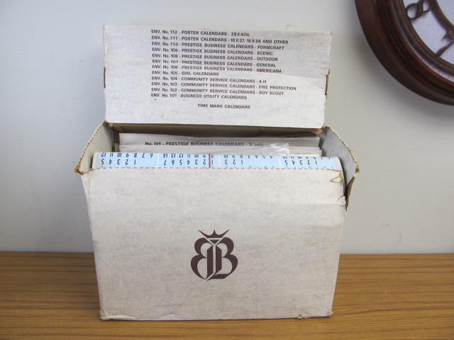 lot 180 image: Vintage BROWN & BIGELOW Salesman Sample Box - FULL
