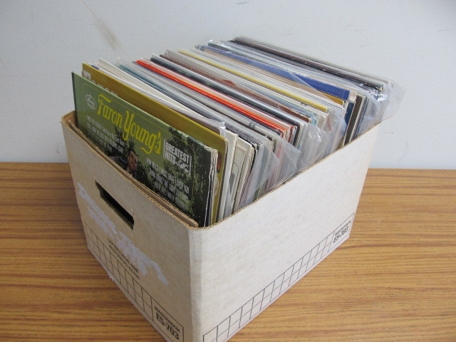 lot 184 image: LARGE Lot of Vintage Vinyl Records