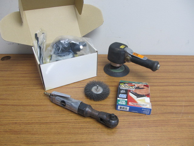 lot 195 image: Group of Air Tools