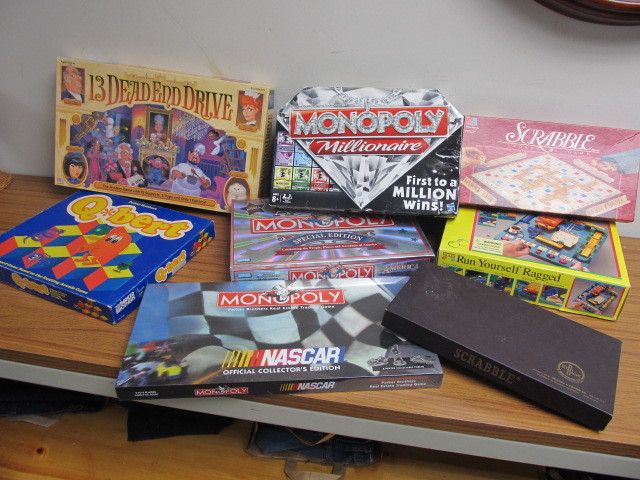 lot 207 image: Lot of Assorted Board Games
