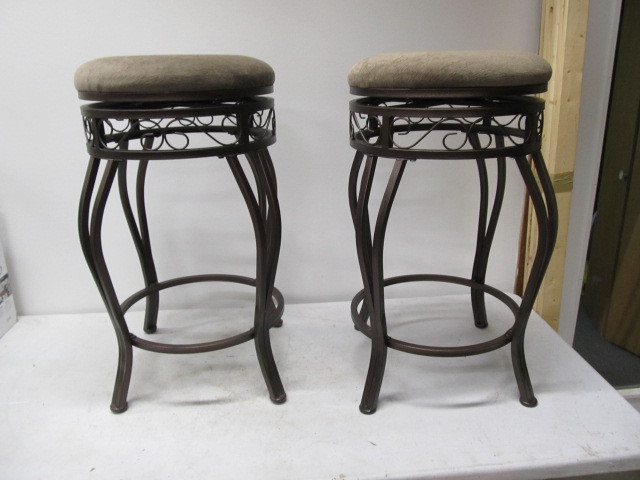 lot 243 image: Pair of BRAND NEW Upholstered Swivel Kitchen Stools