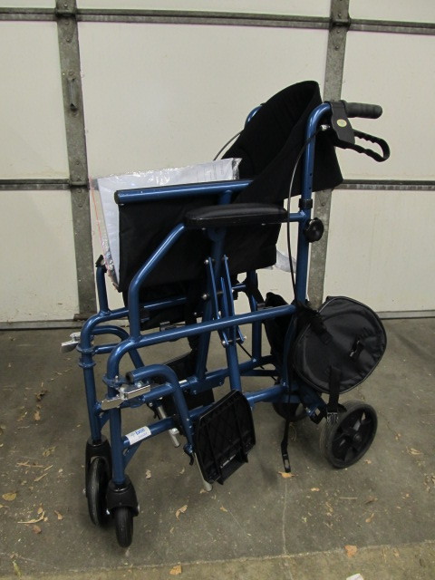 lot 262 image: LIKE NEW Medline Wheelchair