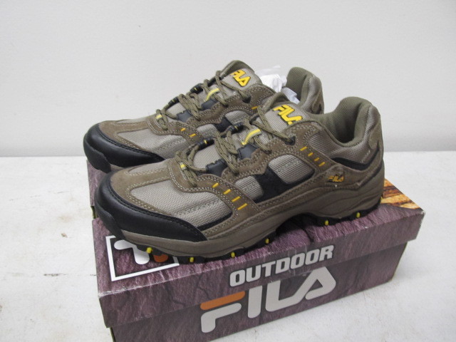 lot 273 image: BRAND NEW Mens Fila Size 10 Shoes