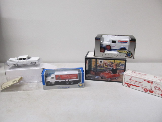 lot 275 image: Group of MIB Diecast Vehicles