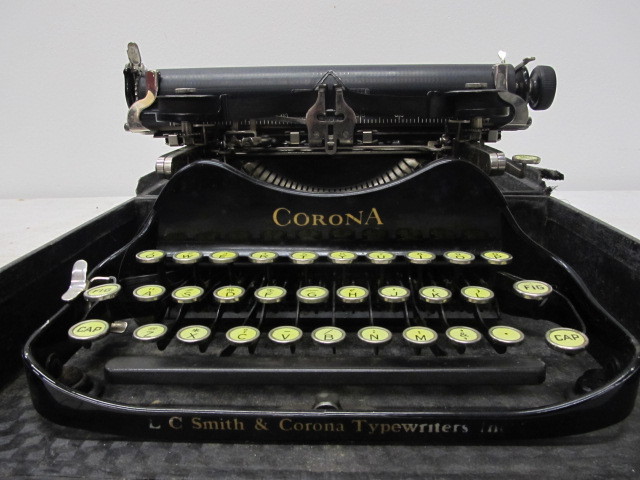 lot 3 image: Antique Portable SMITH CORONA Typewriter wYellow Keys