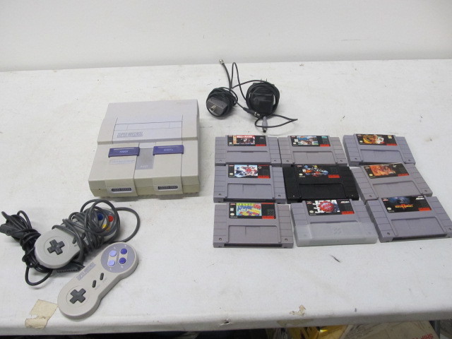 lot 2 image: Working SUPER NINTENDO Console wGames & Controllers