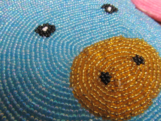 lot 87 image: Lot of Beaded Piggy Purse & Coin Purses
