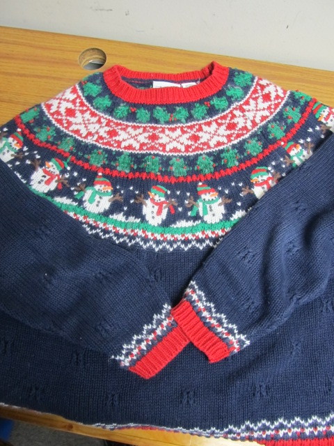 lot 39 image: Lot of UGLY CHRISTMAS SWEATERS