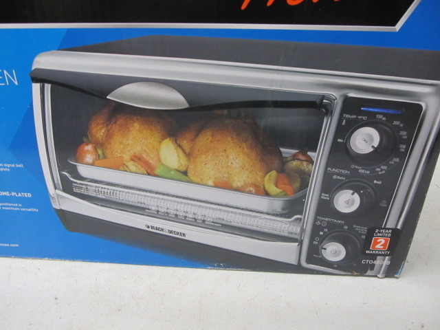 lot 214 image: Black & Decker Countertop Oven - NEW