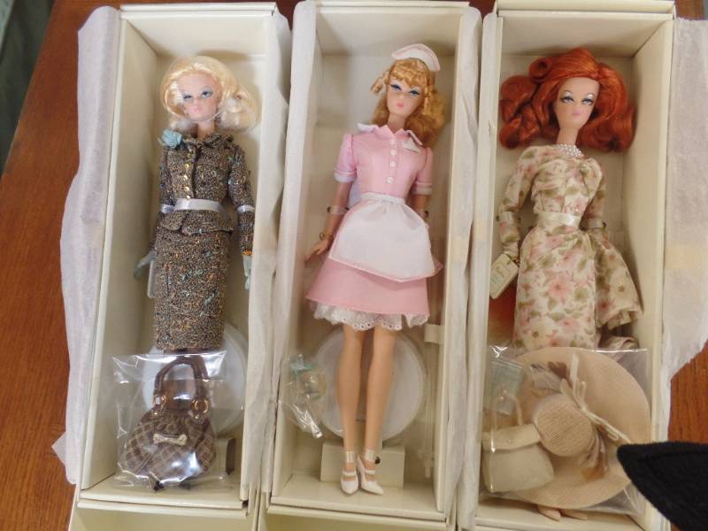lot 406 image: GOLD LABEL FASHION MODEL BARBIES