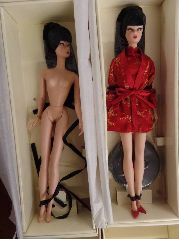 lot 407 image: GOLD LABEL FASHION MODEL COLLECTION BARBIES